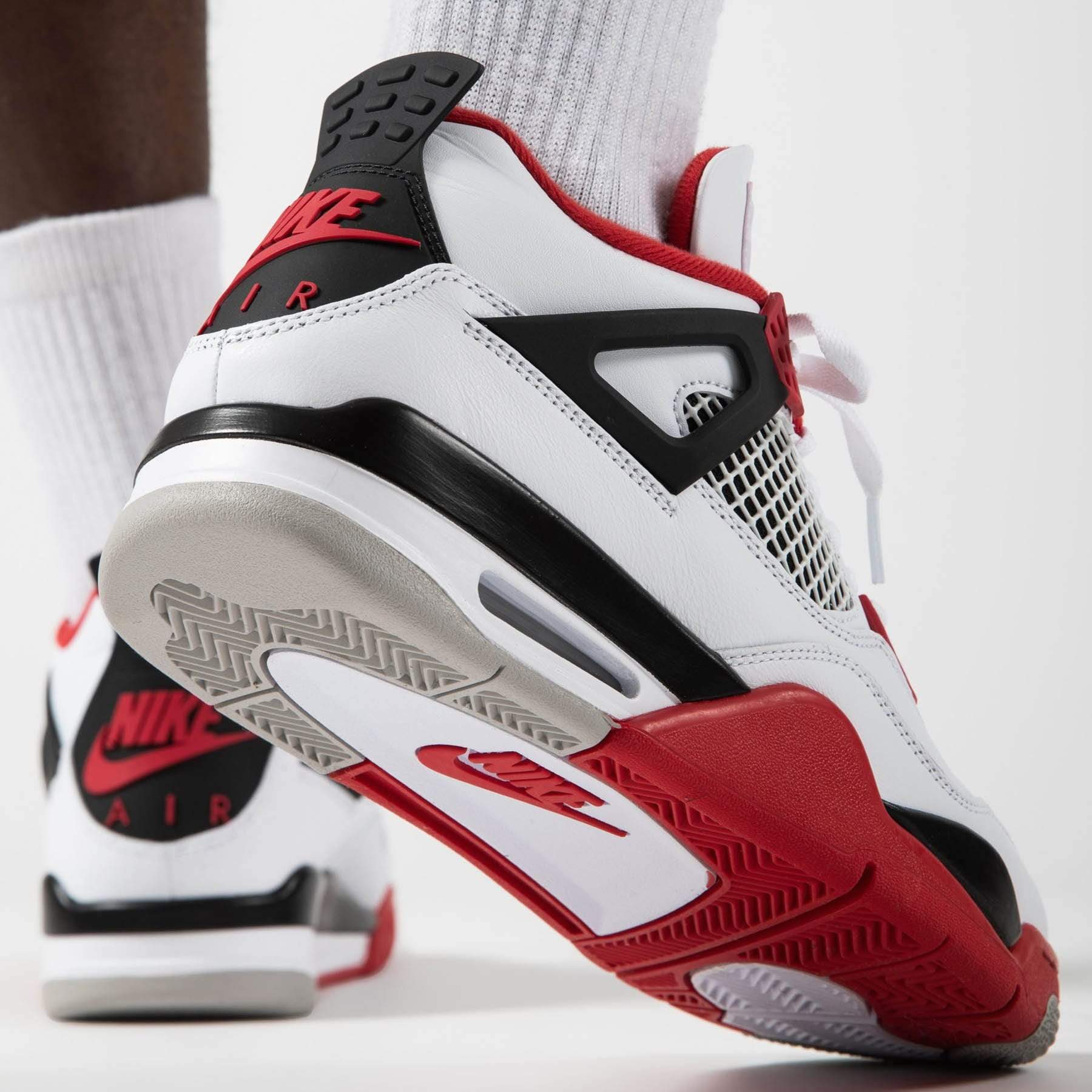 Air Jordan 4 Retro OG 'Fire Red' 2020 - Sole Collectors
