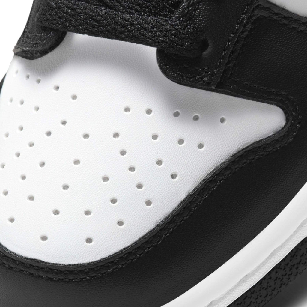 Nike Dunk Low GS 'Black White' - Sole Collectors
